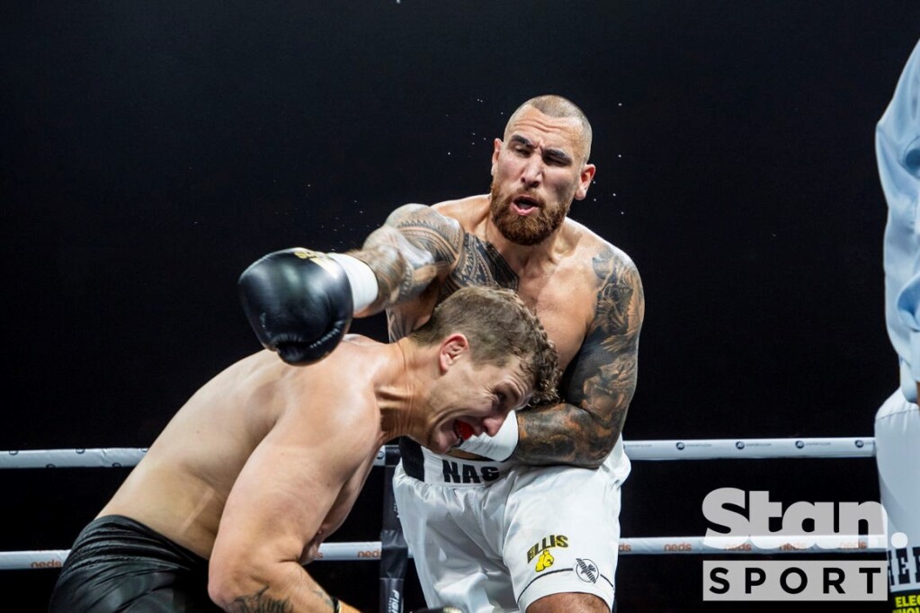 NRL and boxing superstars put on sensational show at Battle on the Reef